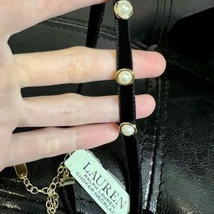 NWT Gorgeous beautiful Ralph Lauren chocker velvet necklace ⭐️⭐️⭐️